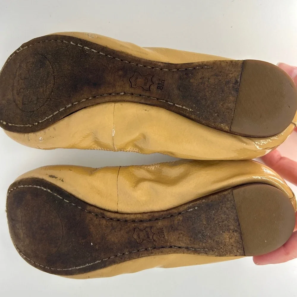 Tory Burch Quiet Luxury Reva‎ Ballet Flats 8M Tan Patent Leather Logo